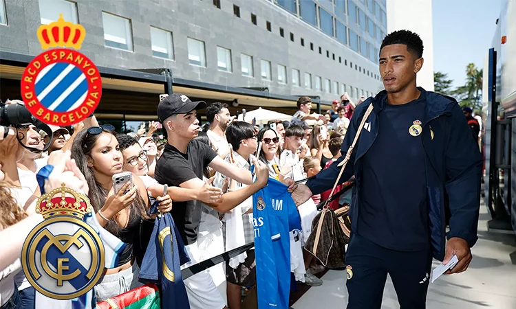 Llegada de la expedición del Real Madrid a Barcelona para el partido ante el Espanyol.